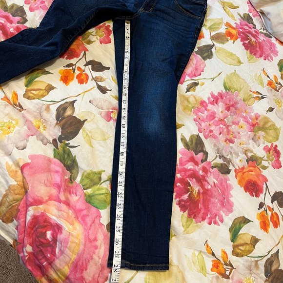 UNIVERSAL THREAD Mid Rise Skinny Jeans Sz 10/30R Whiskers Crease Lines - Picture 8 of 14